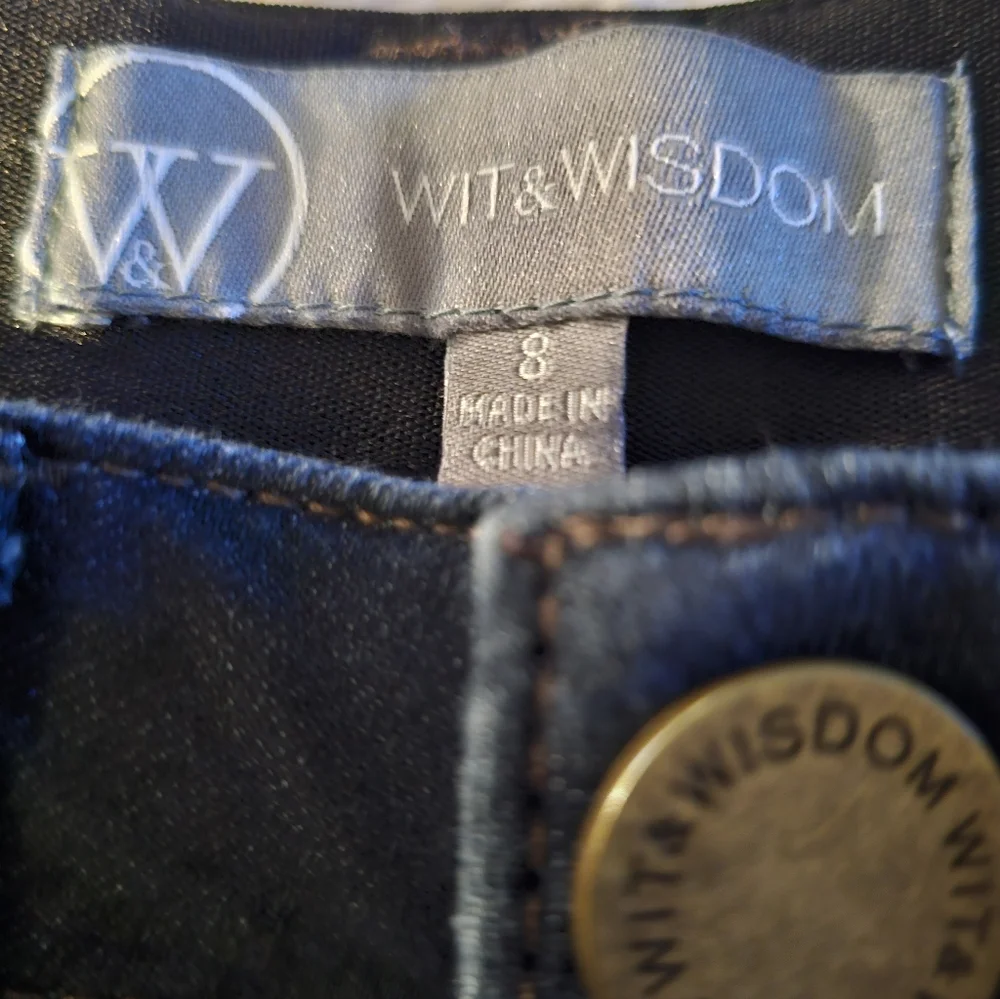 Wit & Wisdom Brittany Mid Rise Itty Bitty Boot Cut Jeans Size 8 Style L12241BBEA - Picture 3 of 8